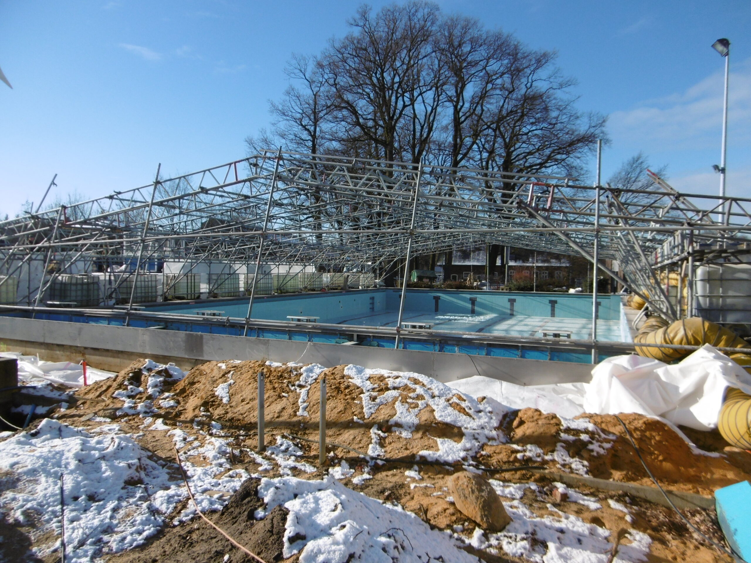 Read more about the article Wieso im HeidenSpassBad auch schon bei Schnee geschwommen wurde